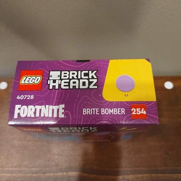 Lego Brite Bomber Brick Headz - Picture 3 of 3